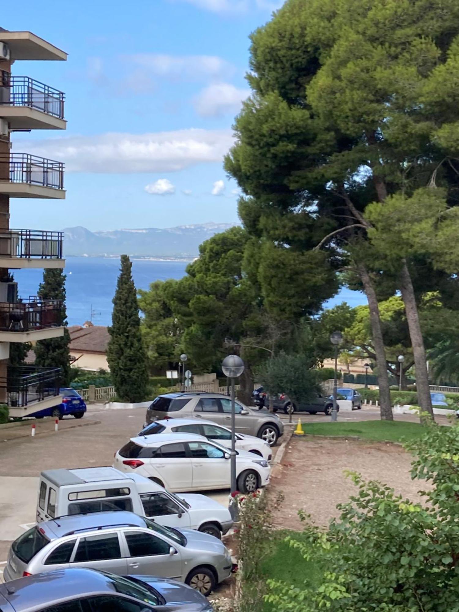 Appartement Vue Mer Avec Piscine Et Wifi Salou Bagian luar foto