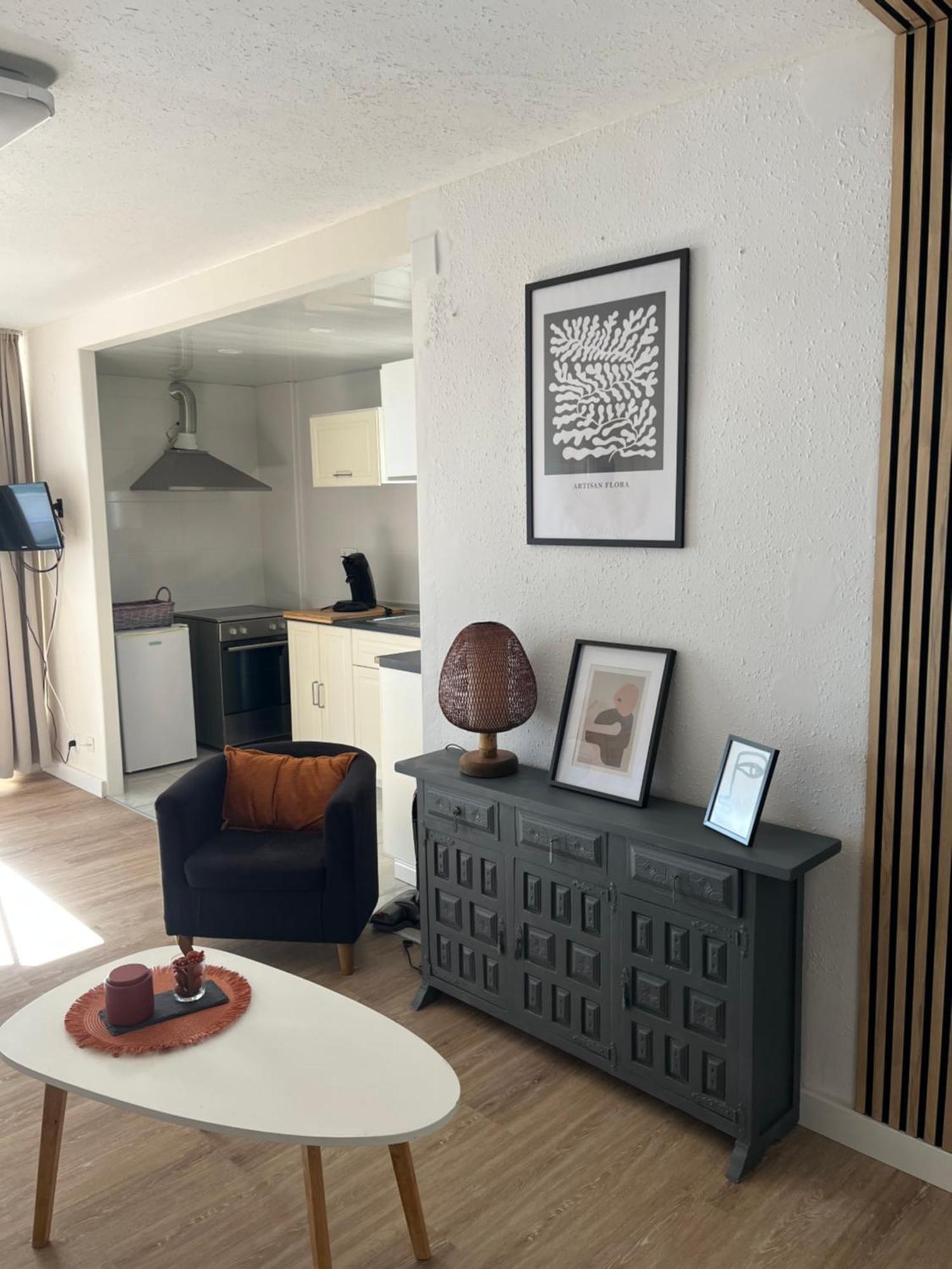 Appartement Vue Mer Avec Piscine Et Wifi Salou Bagian luar foto